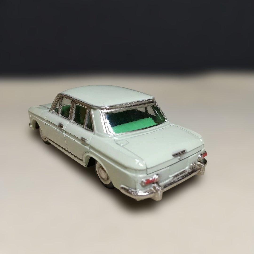 大盛屋 ダットサン ブルーバード