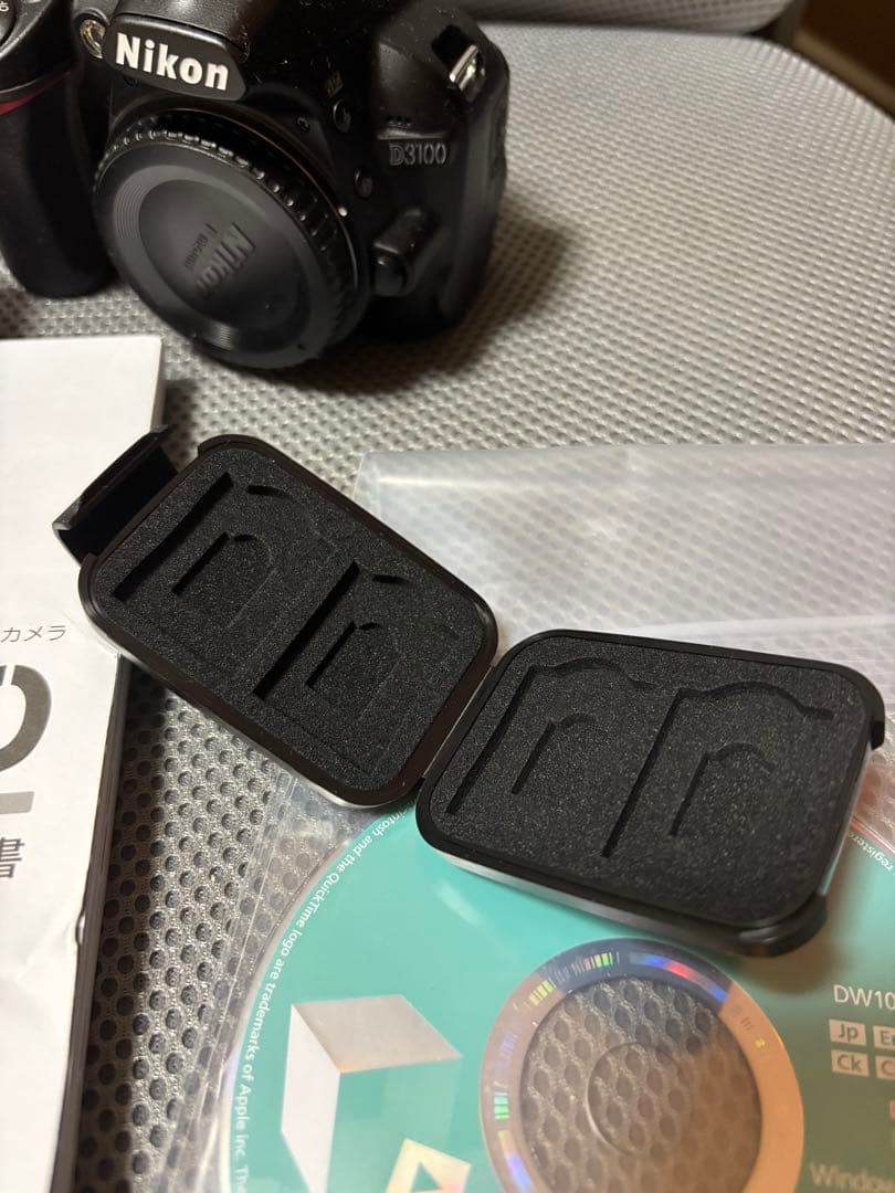 ニコン　NIKON D3100 ボディ　 一眼レフ　カメラ　SD、バッグ付き