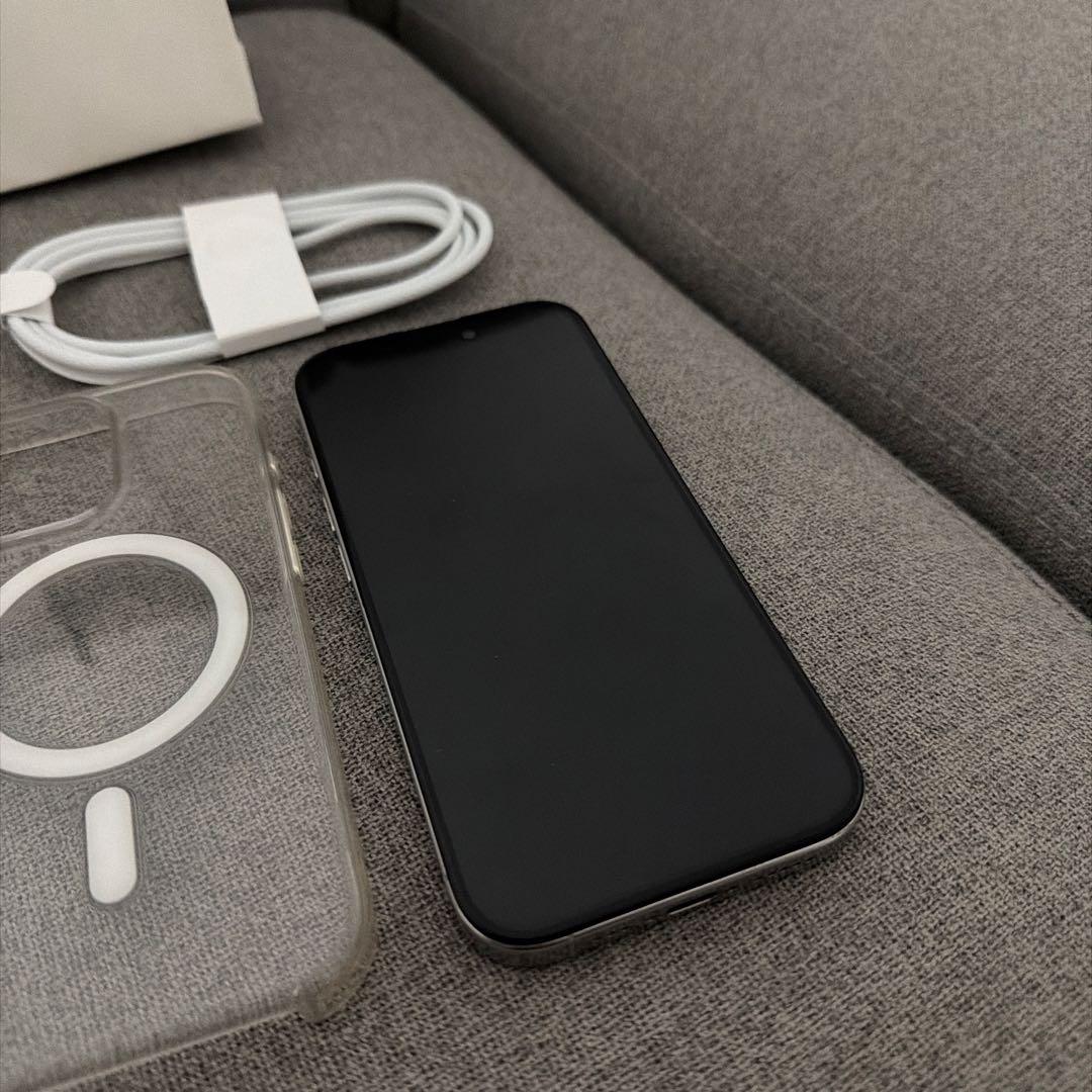 Apple iPhone 16 Pro ホワイト 本体