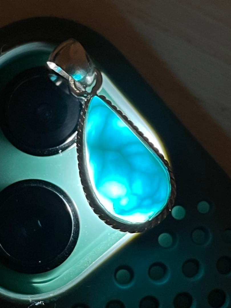 天然石ラリマー☆高品質！しずく型ペンダントトップ③☆はっきりとかめ模様が美しい！