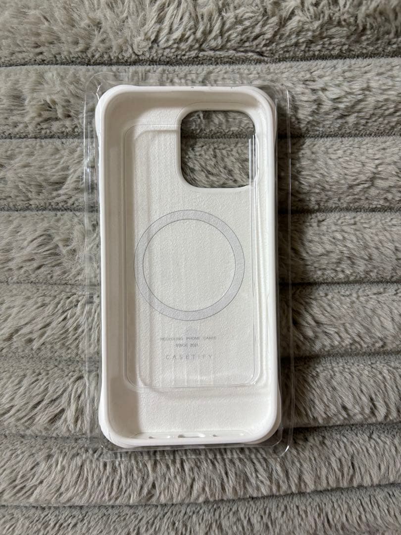CASETiFY iPhone ウェーブシリコン16Pro maxケースホワイト
