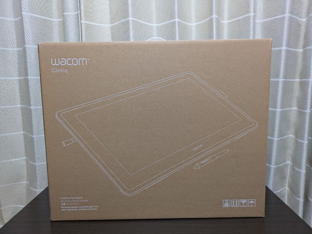 Wacom Cintiq 22 (DTK2260K0D) 大型液晶ペンタブレット