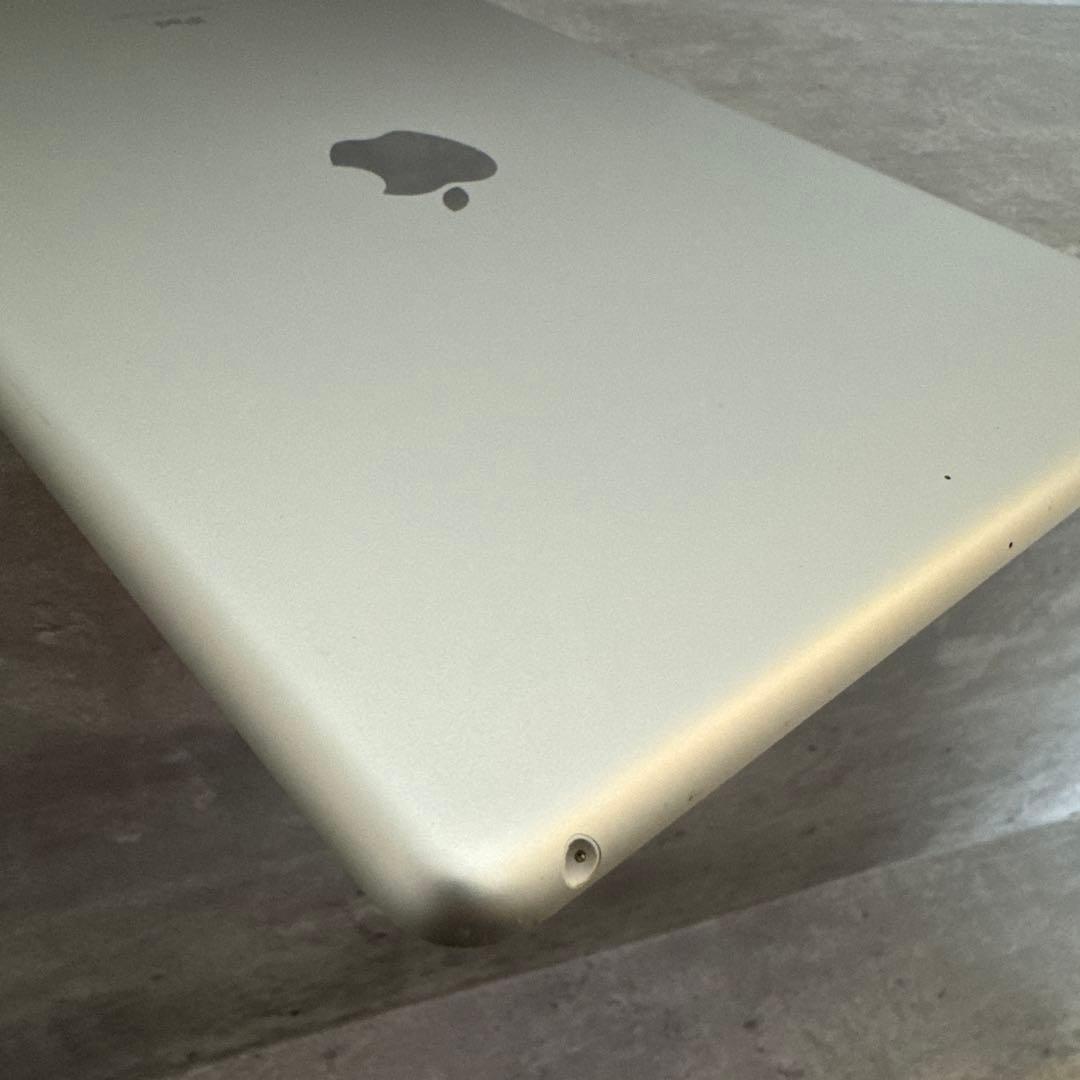 ipad8世代 32GB おまけ付き シルバー 10.2インチ
