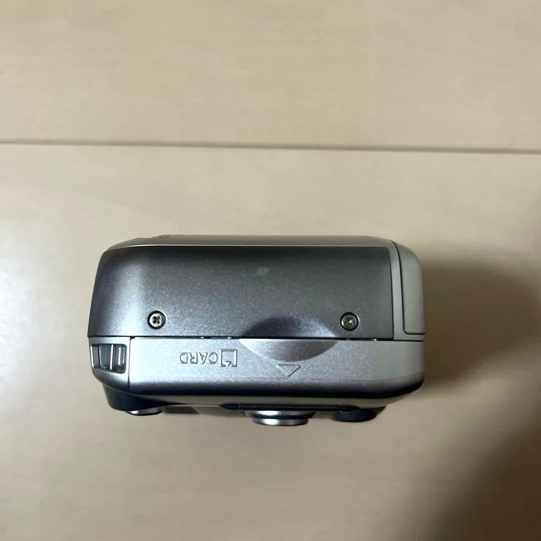 Nikon COOLPIX 3100 シルバー⭐︎新品単三電池付き