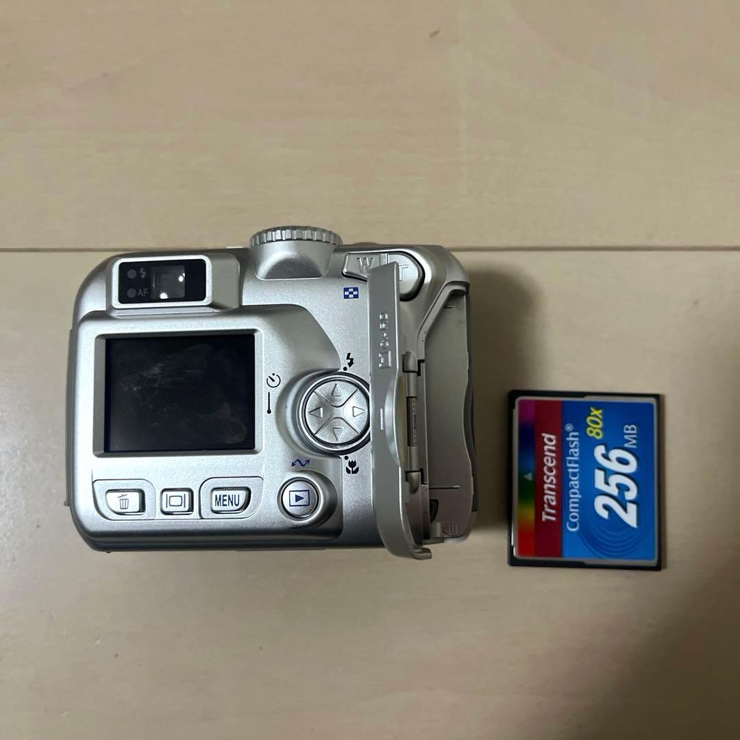 Nikon COOLPIX 3100 シルバー⭐︎新品単三電池付き