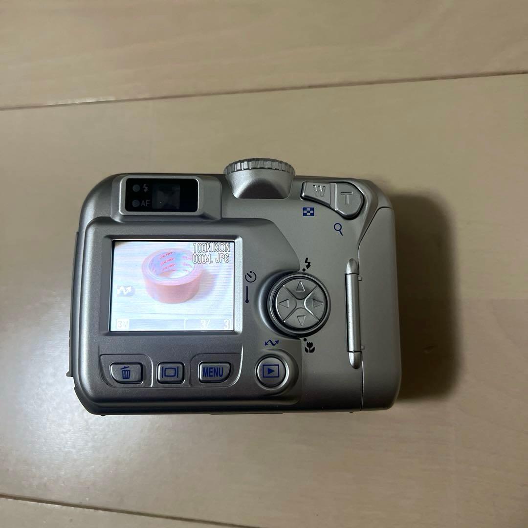 Nikon COOLPIX 3100 シルバー⭐︎新品単三電池付き