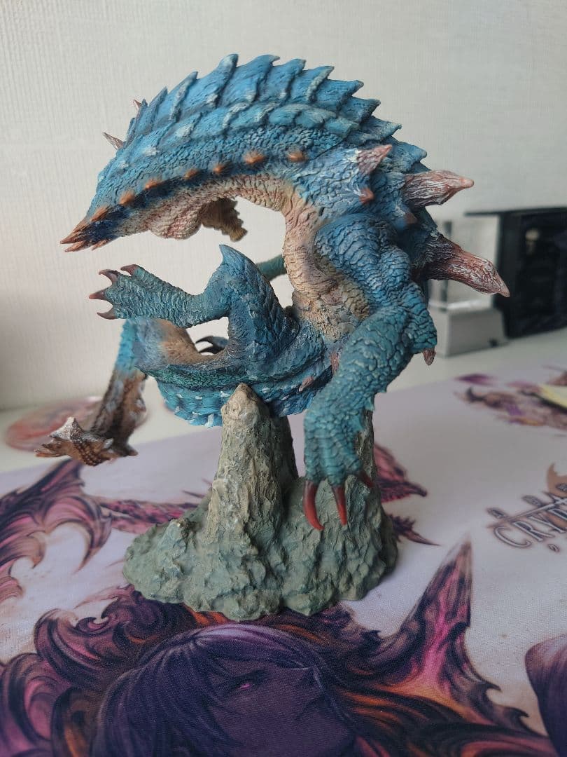 モンスターハンター　ラギアクルス　フィギュア