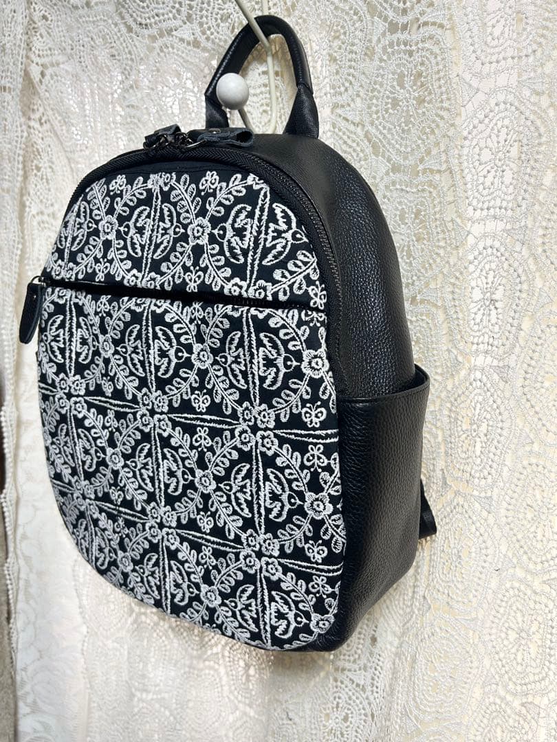 専用　ミナペルホネンハーフハンドメイド本革リュック フェリーチェ黒　LL