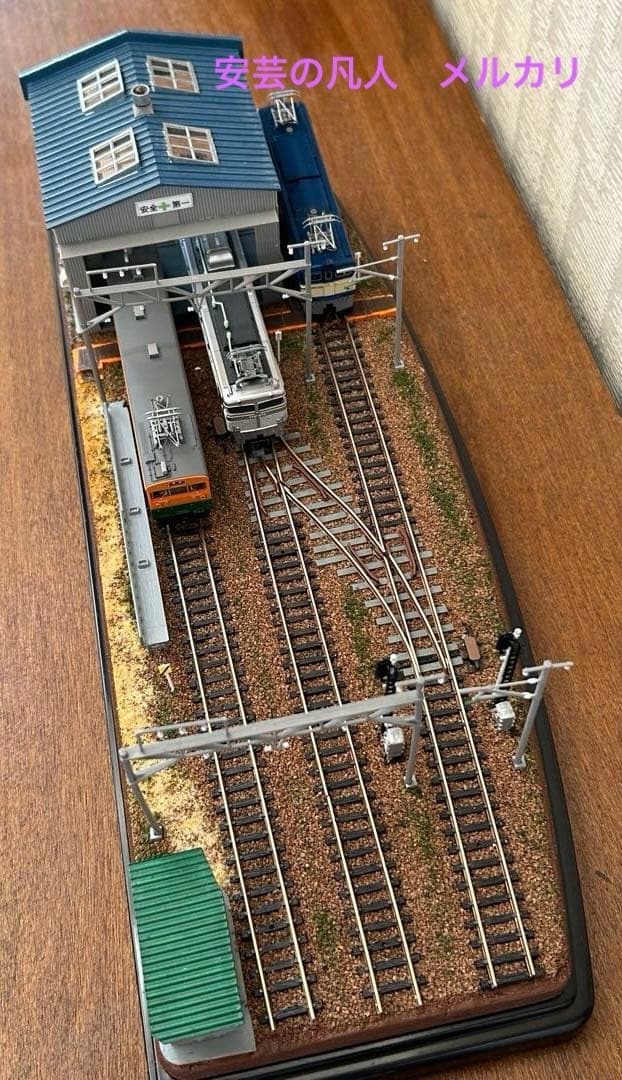 Nゲージ ジオラマ63 電車庫のある風景　アクリルケース付