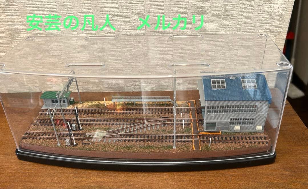 Nゲージ ジオラマ63 電車庫のある風景　アクリルケース付