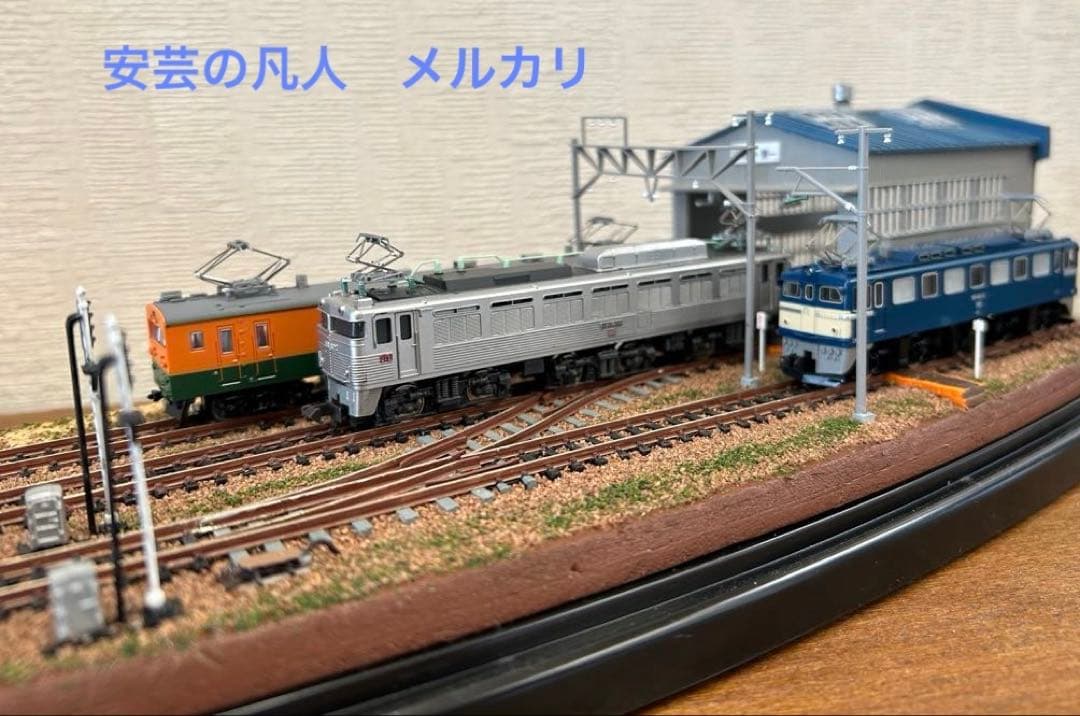 Nゲージ ジオラマ63 電車庫のある風景　アクリルケース付