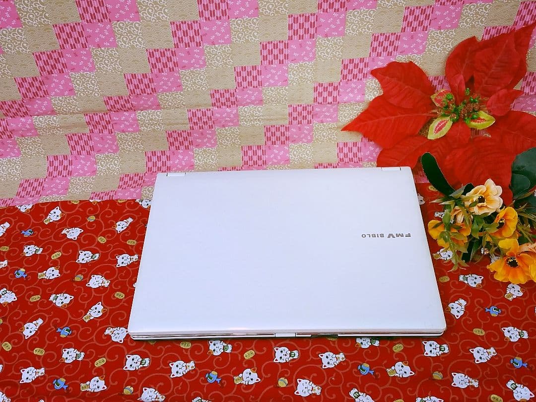 極上品！小型！テレワーク可能！Corei3搭載！富士通！新型Win10！動画編集