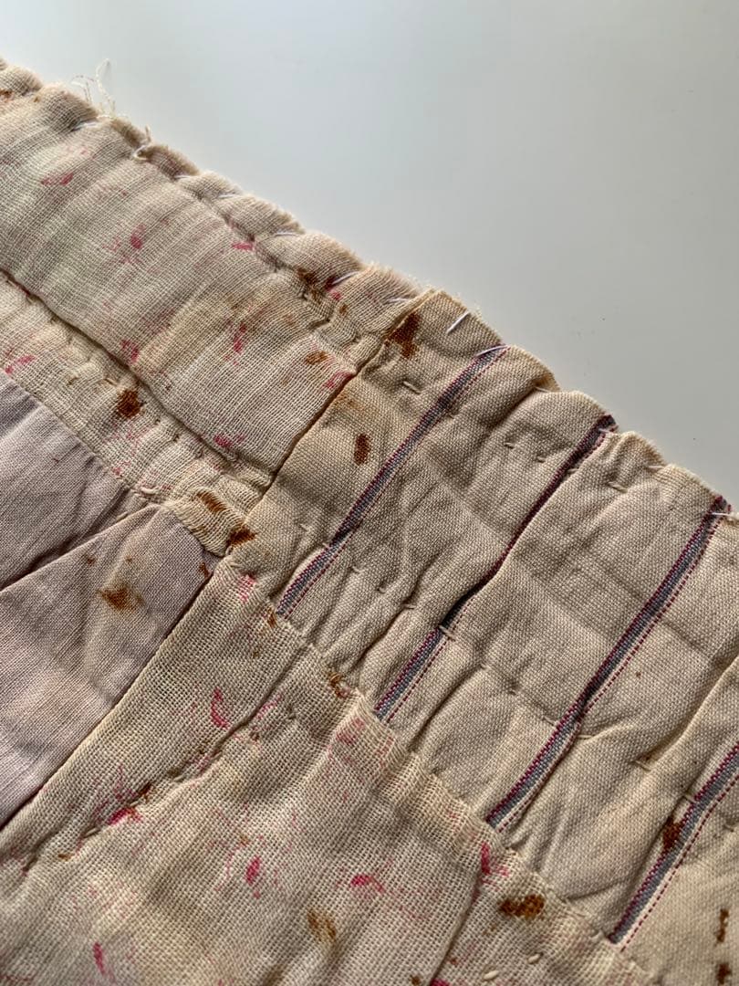 フランスアンティーク　シャビーな感じが可愛い古いパッチワークの布！たまりません！