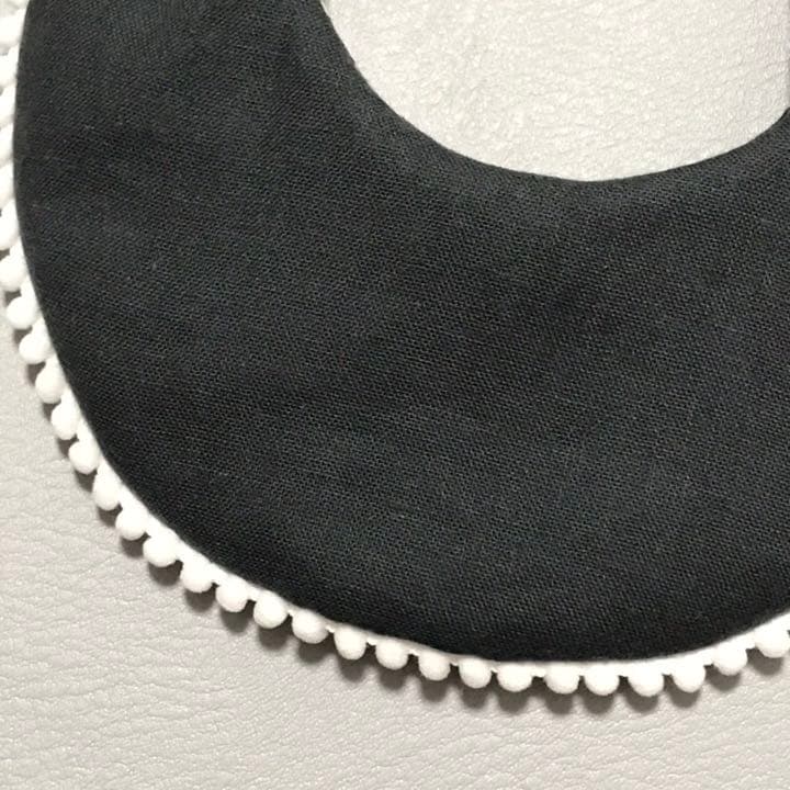 【SALE】B69 ポンポン付き まんまる スタイ ハンドメイド リバーシブル