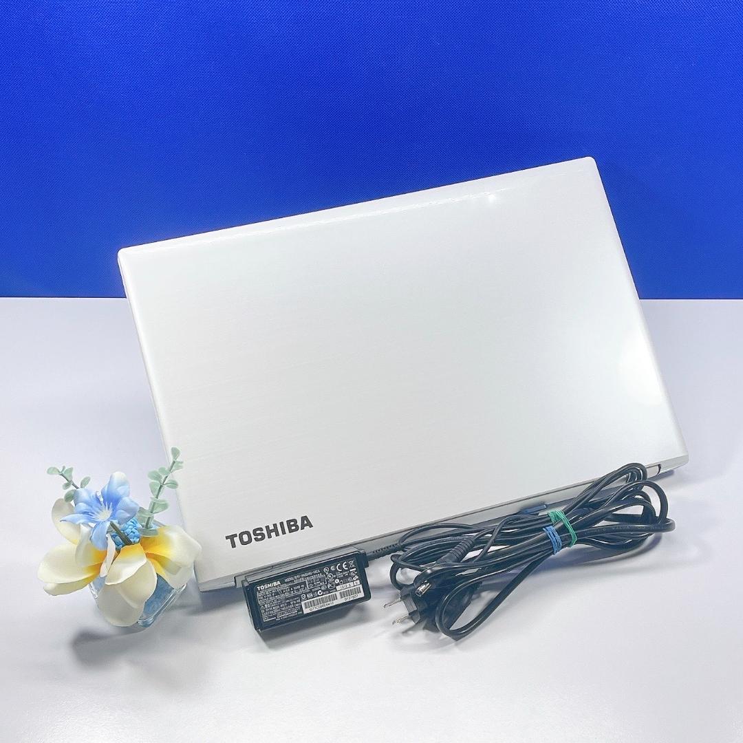 美品❤️Windows11 快適SSD✨ホワイト✨ノートパソコンカメラ付 薄型