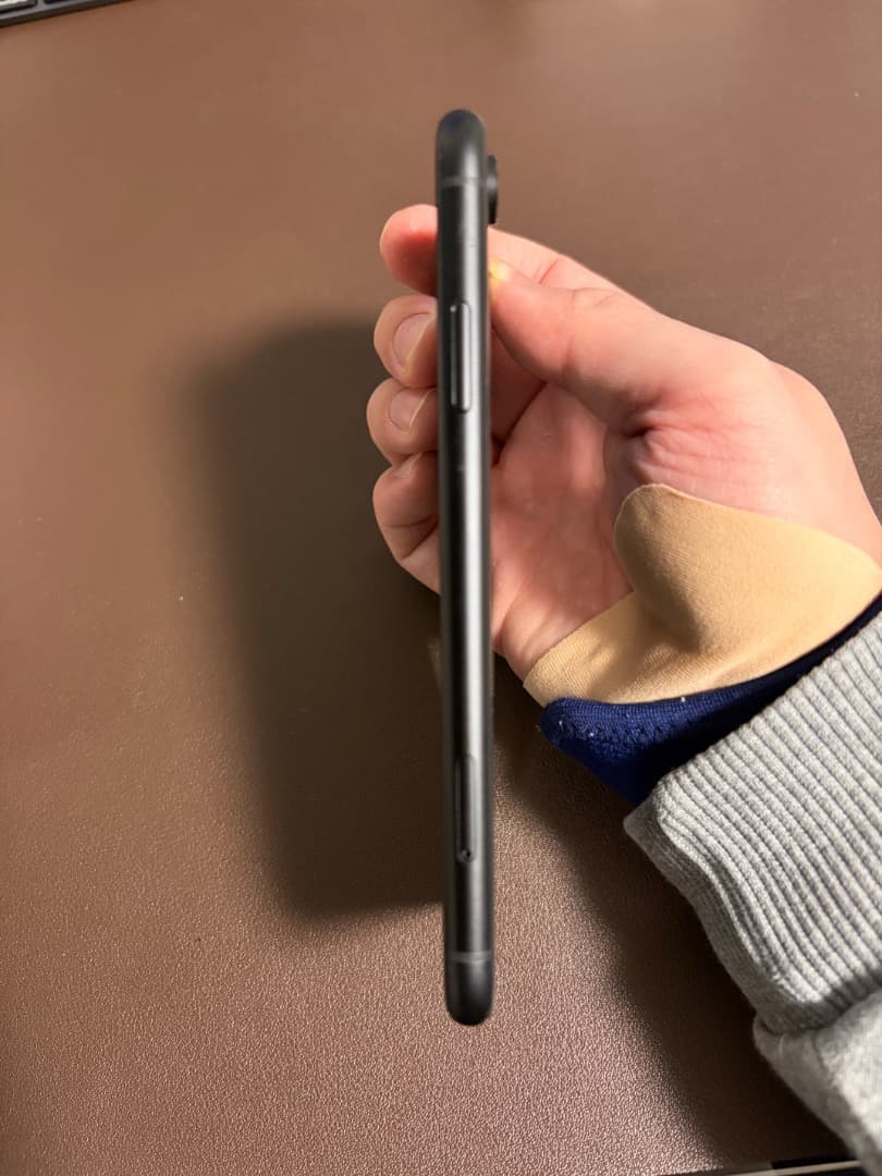 【美品】iPhone XR 64GB ブラック