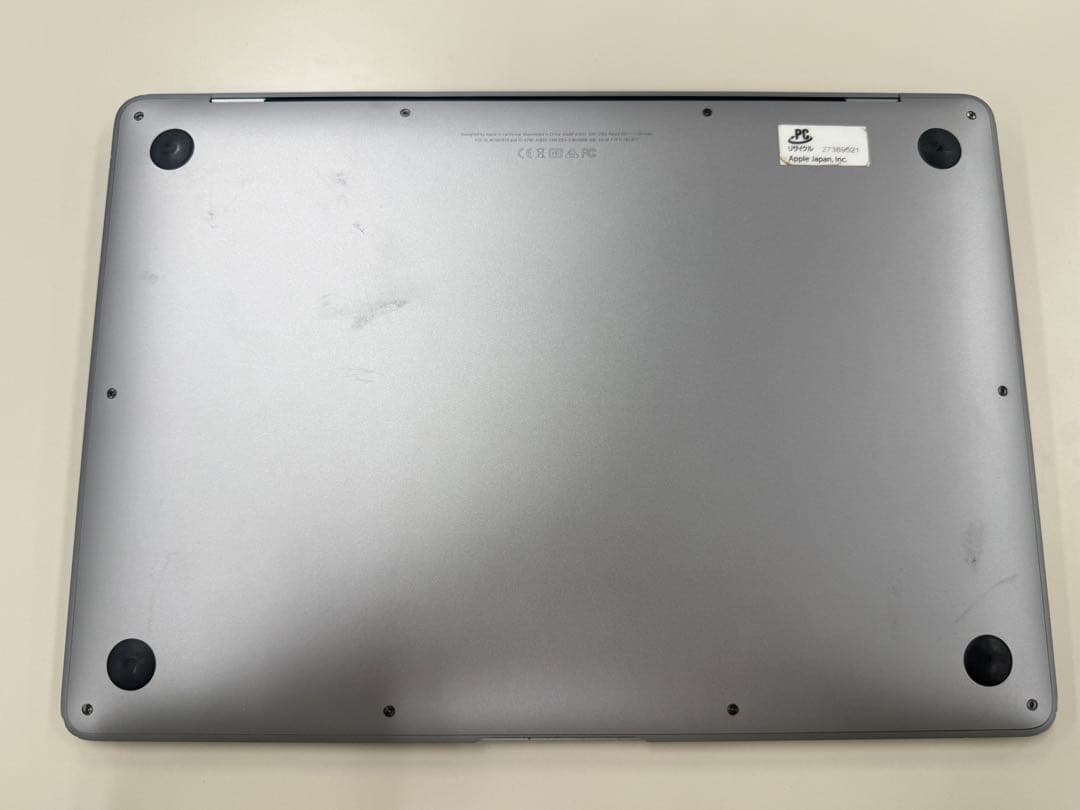 MacBook Air 2018 13インチ / 128GB / 8GB