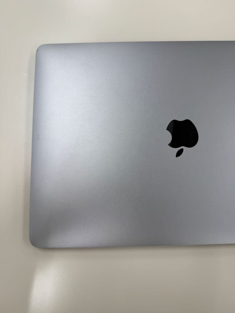 MacBook Air 2018 13インチ / 128GB / 8GB