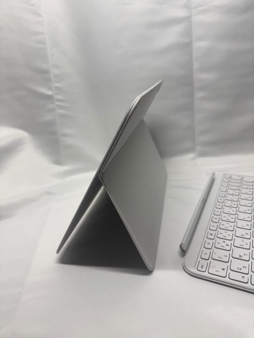 キーボード Apple iPad Magic Keyboard Folio