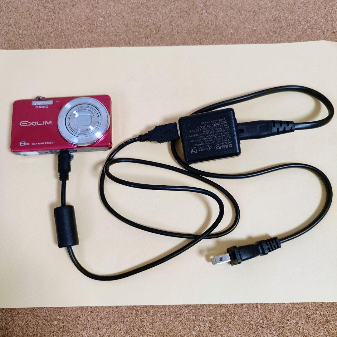 CASIO　デジタルカメラ　EXILIM　1610万画素　6倍　レッド