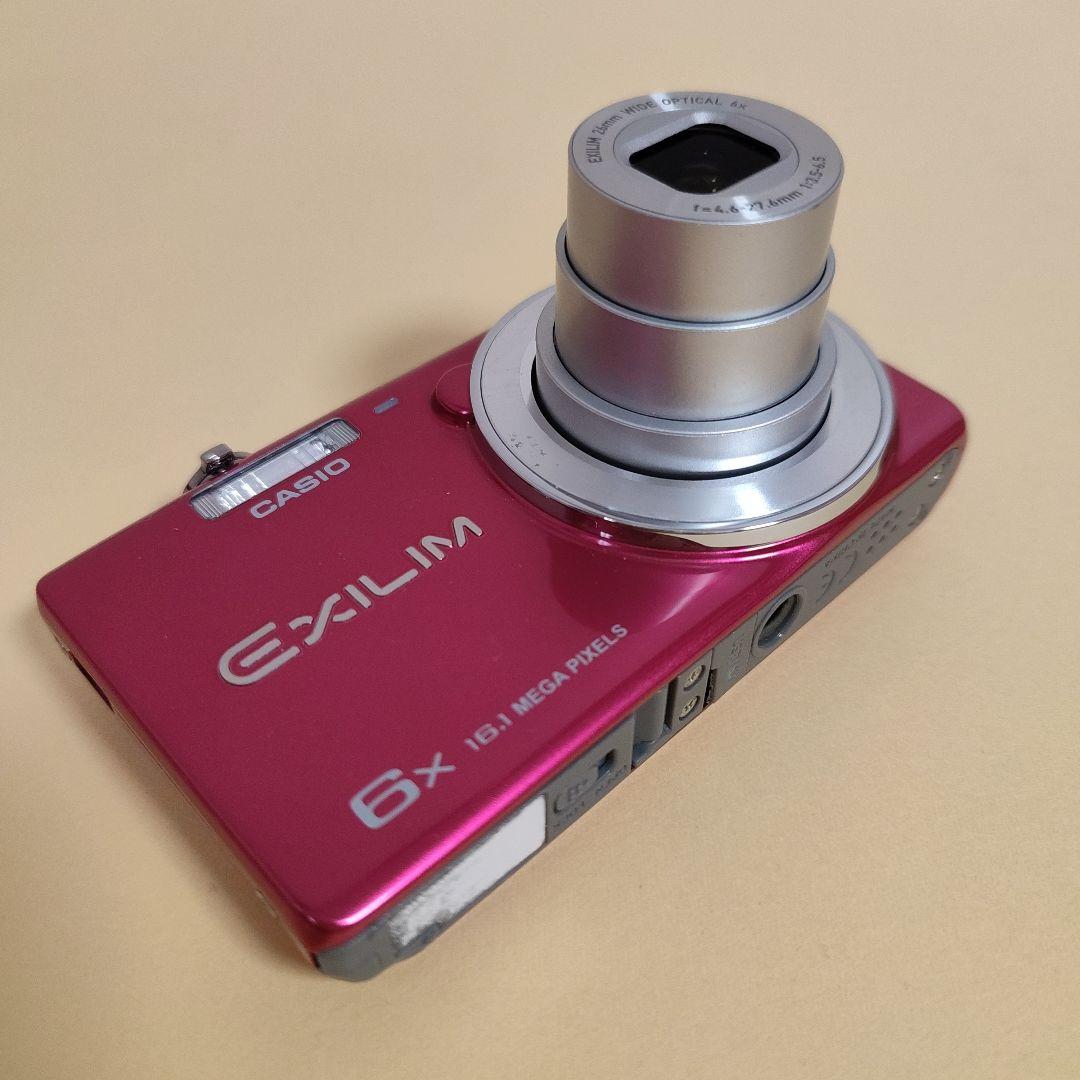CASIO　デジタルカメラ　EXILIM　1610万画素　6倍　レッド