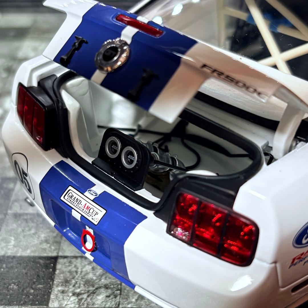 1/18 AUTOart フォード マスタング GT FR500C 2005