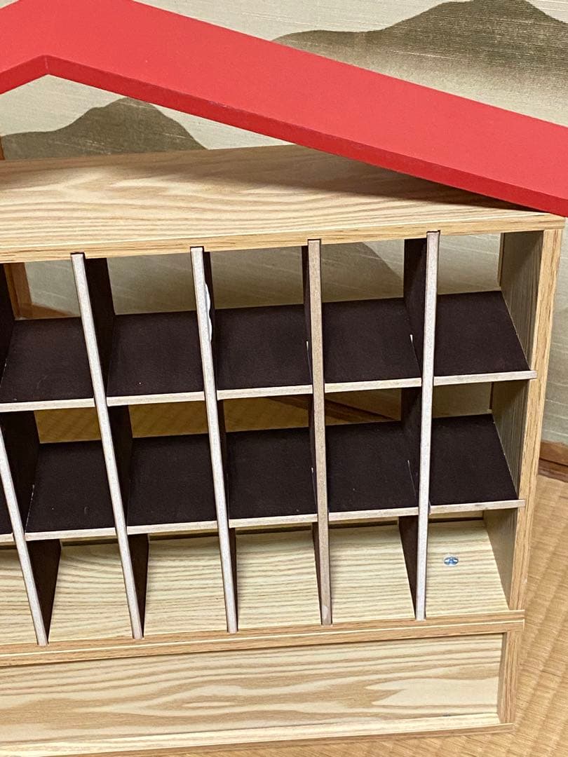 推し活グッズに！ 赤い屋根のディスプレイラック 引き出し付き（柵なし）