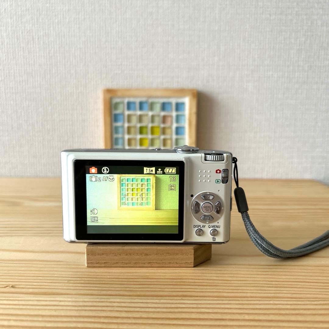 Panasonic LUMIX DMC-FX35 パナソニックデジカメ本体のみ！