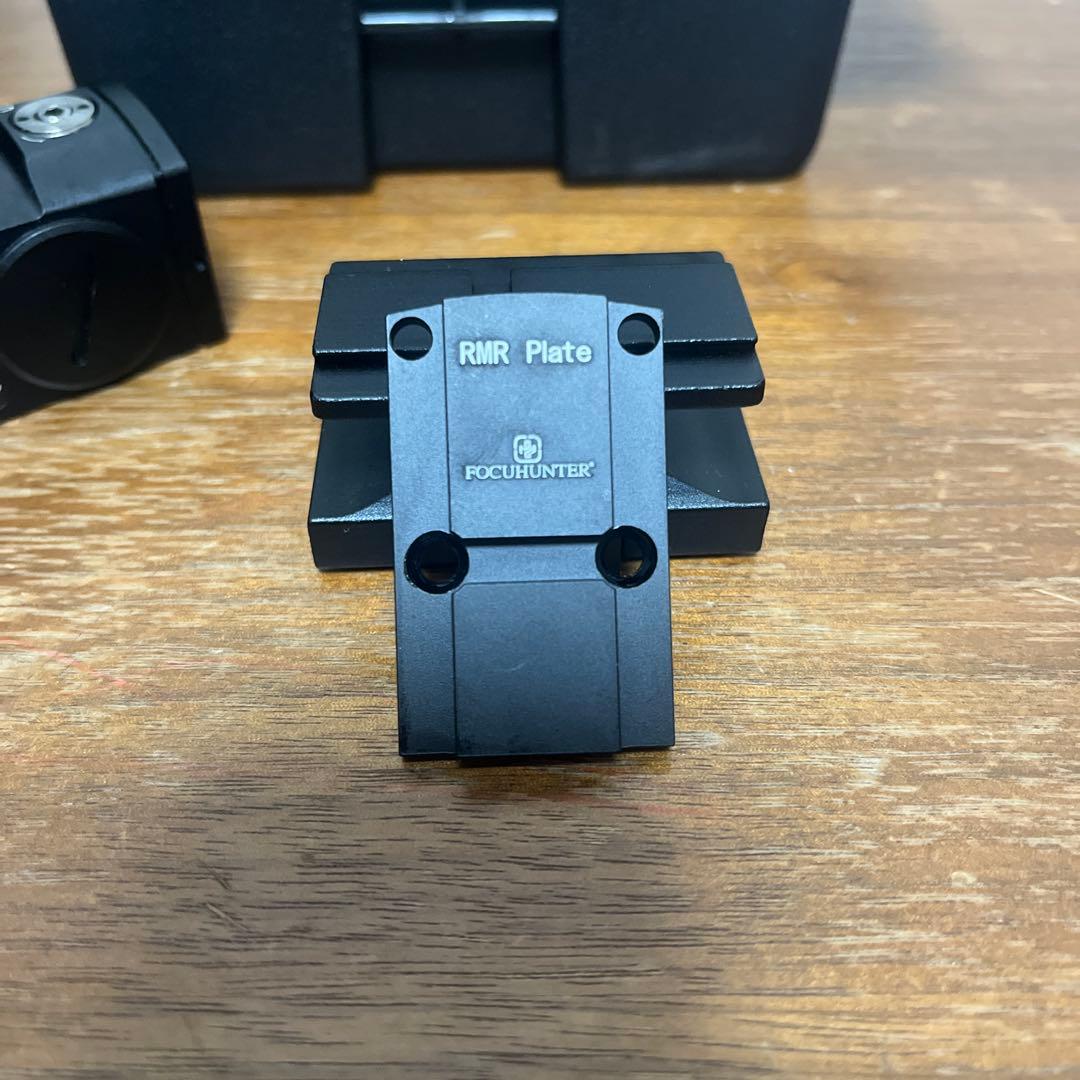 じ*ん様 SOTAC ACRO P-2 ダットサイト　rmrマウントプレートほぼ