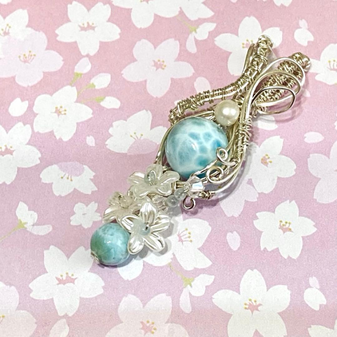 【一点物】波紋の守り石 ラリマー13㎜大玉と真珠のワイヤーアートペンダント 海