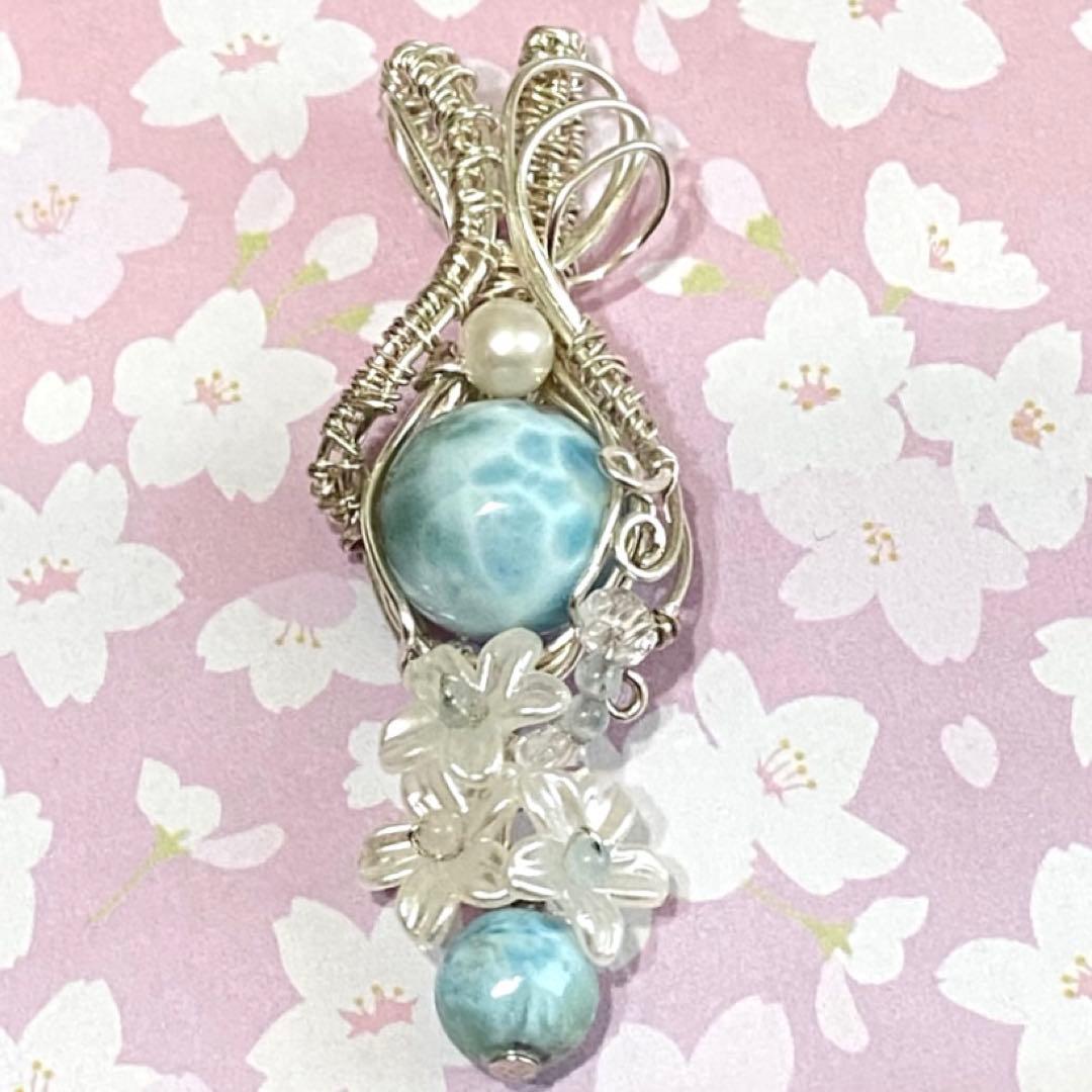 【一点物】波紋の守り石 ラリマー13㎜大玉と真珠のワイヤーアートペンダント 海