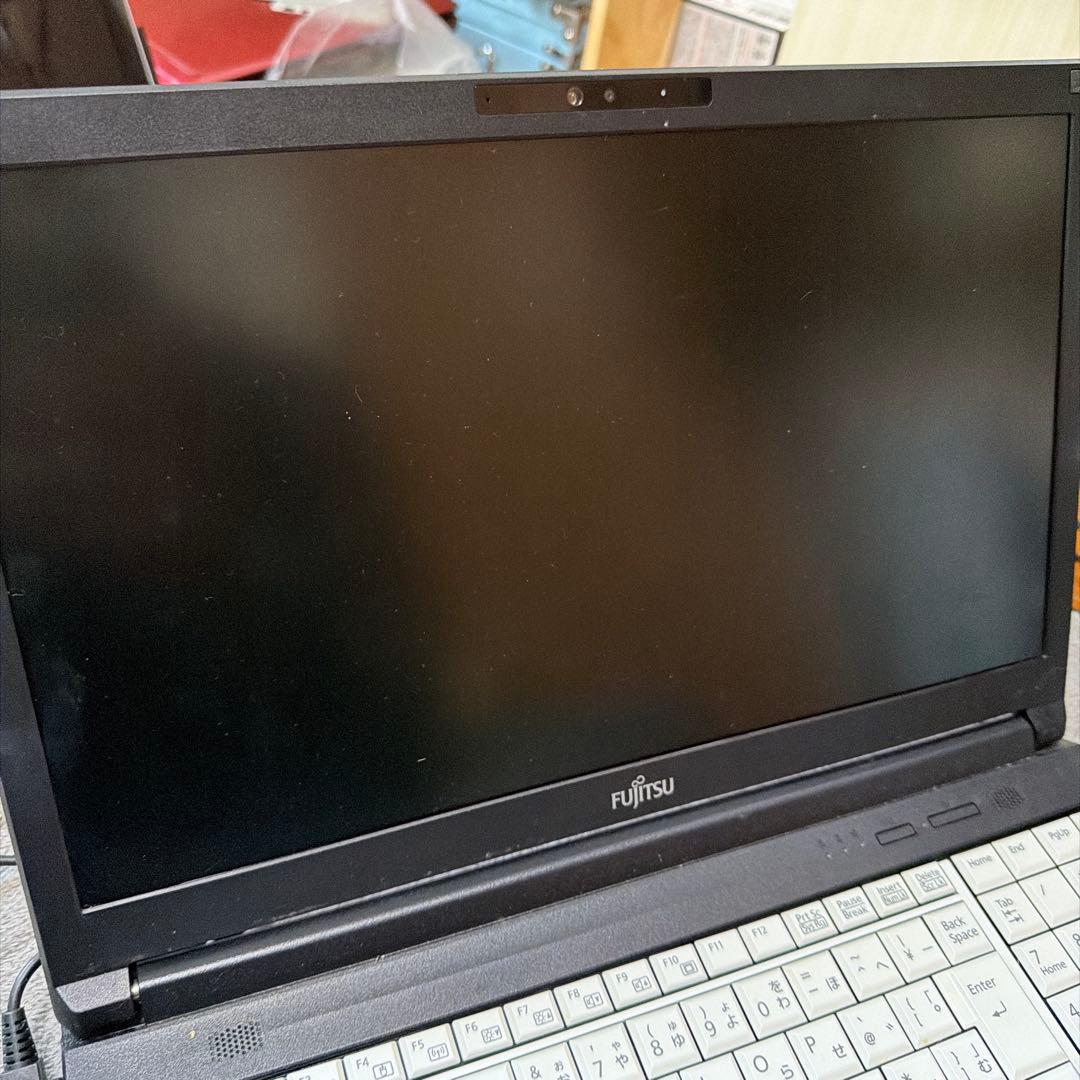 Fujitsu LIFEBOOK ノートPC FMVA66021P SSD