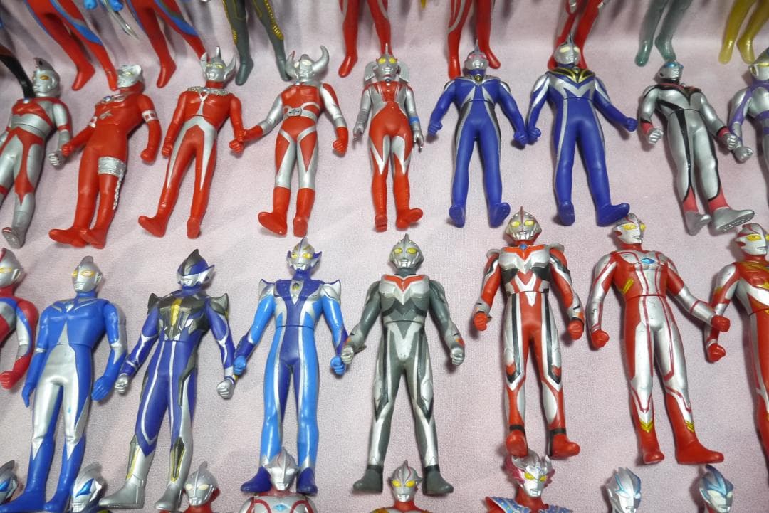 ウルトラヒーローシリーズ800サイズ新金型　500サイズ　89体