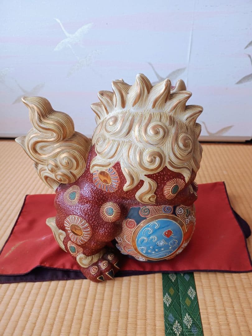 獅子型陶器 赤金の装飾　3月8日まで
