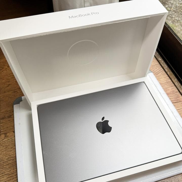 【美品】Macbook Pro 14インチ M3 16GB/1TB