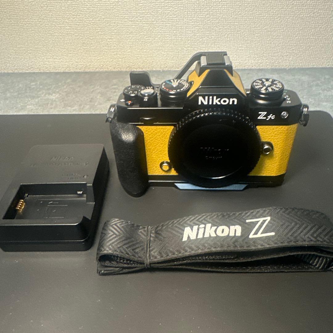 な*ぬ様 Nikon Z fc イエローブラック　ミラーレス一眼 本体