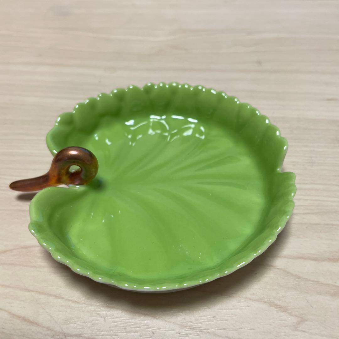 ヘレンドロータスディッシュ