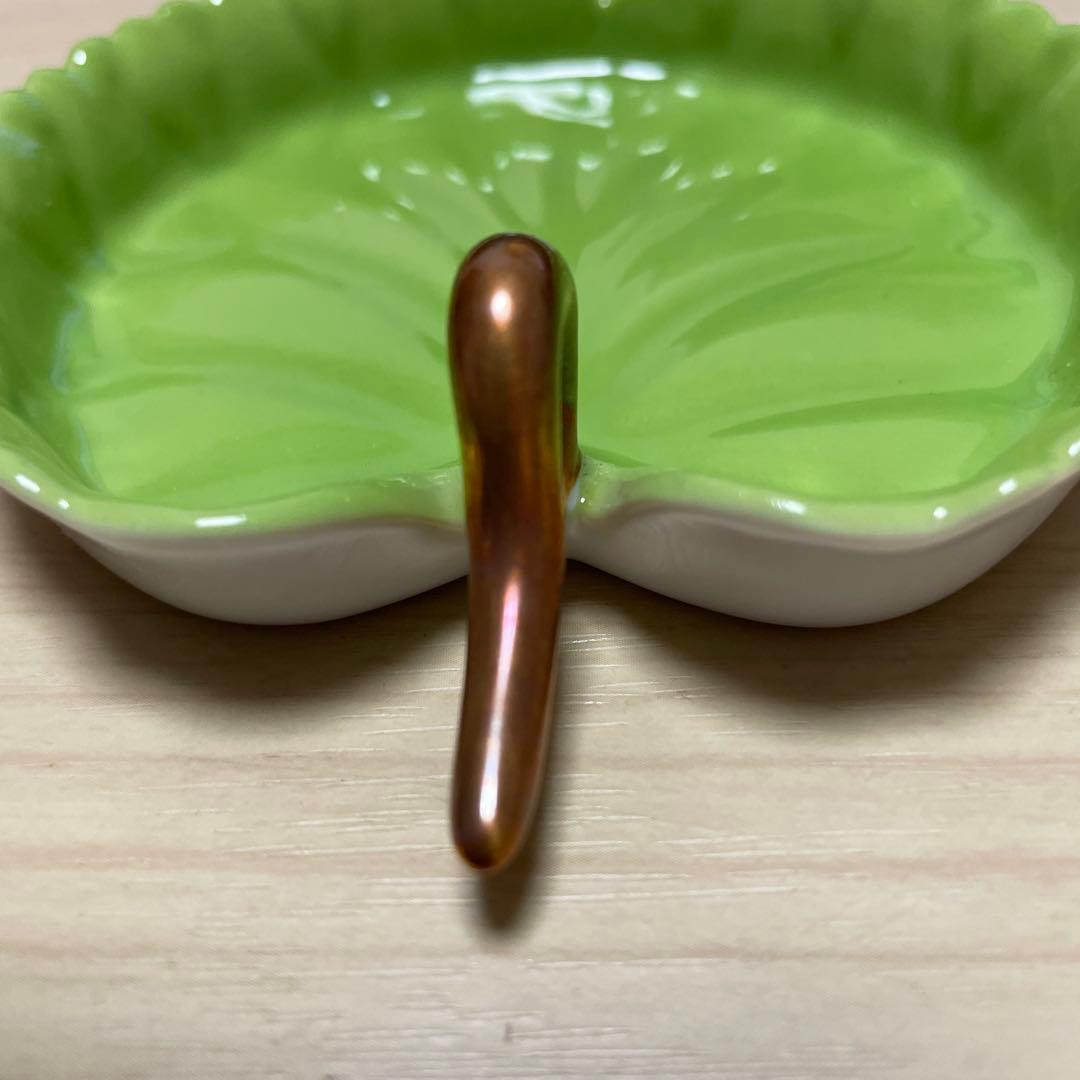 ヘレンドロータスディッシュ