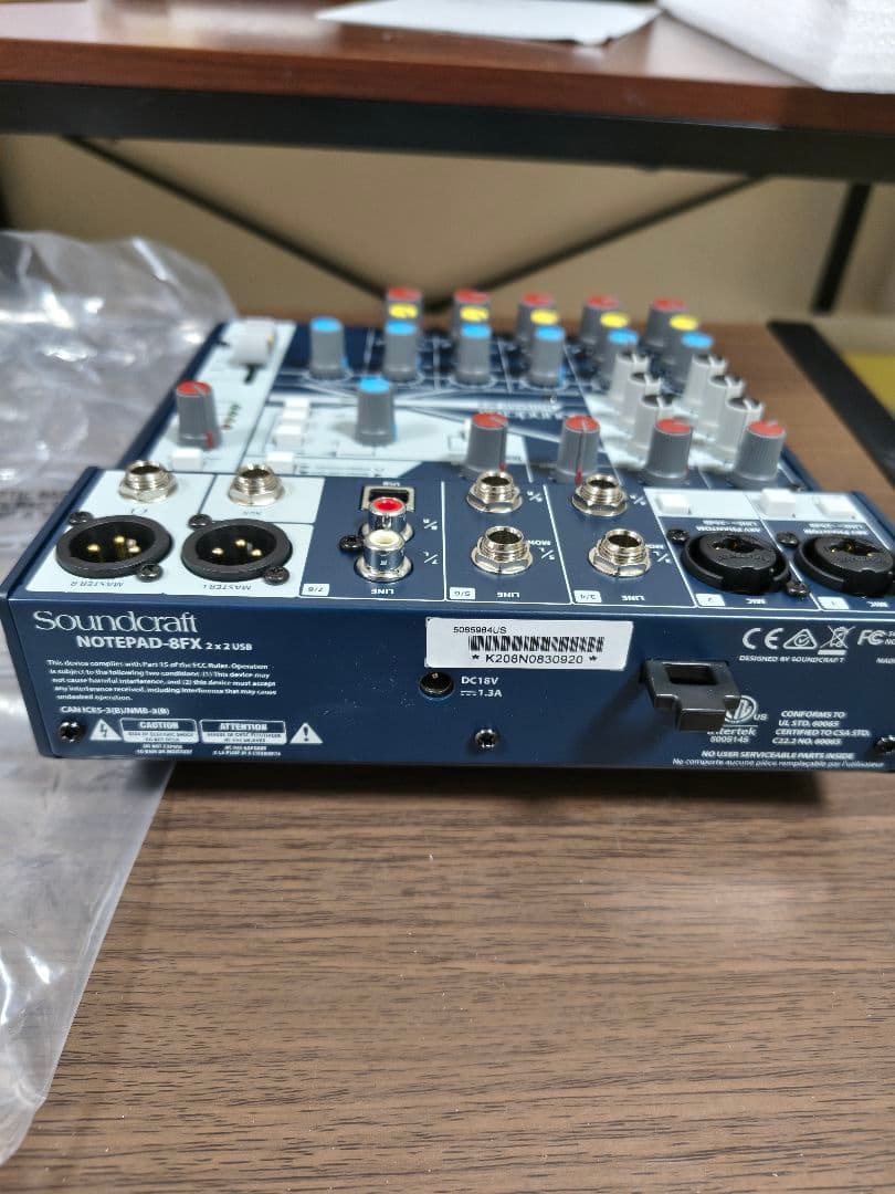 Soundcraft Notepad-8fx ミキサー ②