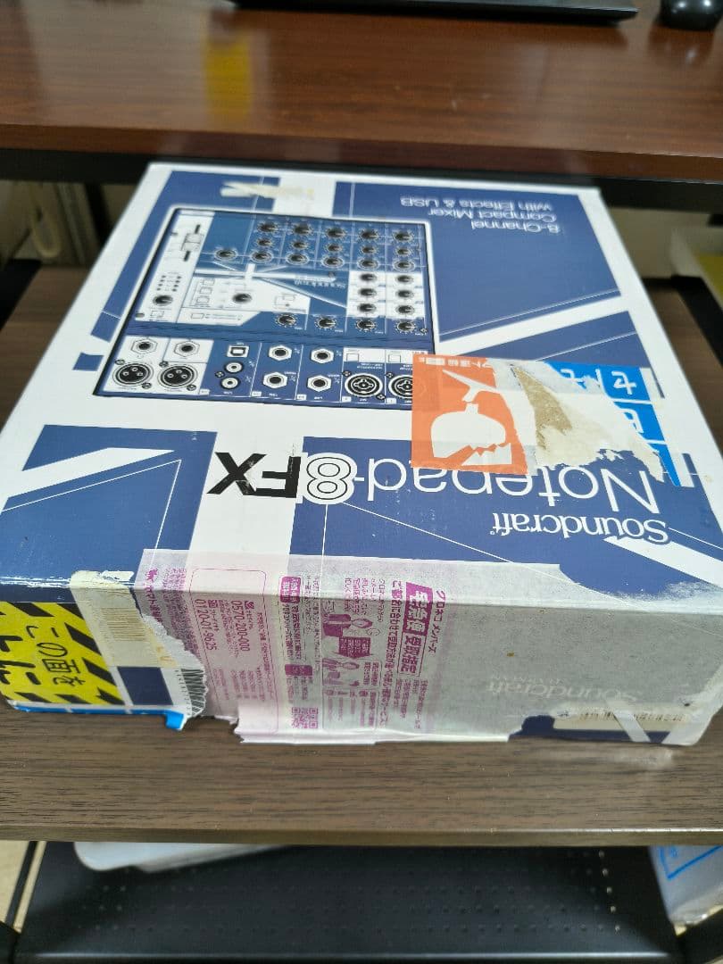 Soundcraft Notepad-8fx ミキサー ②