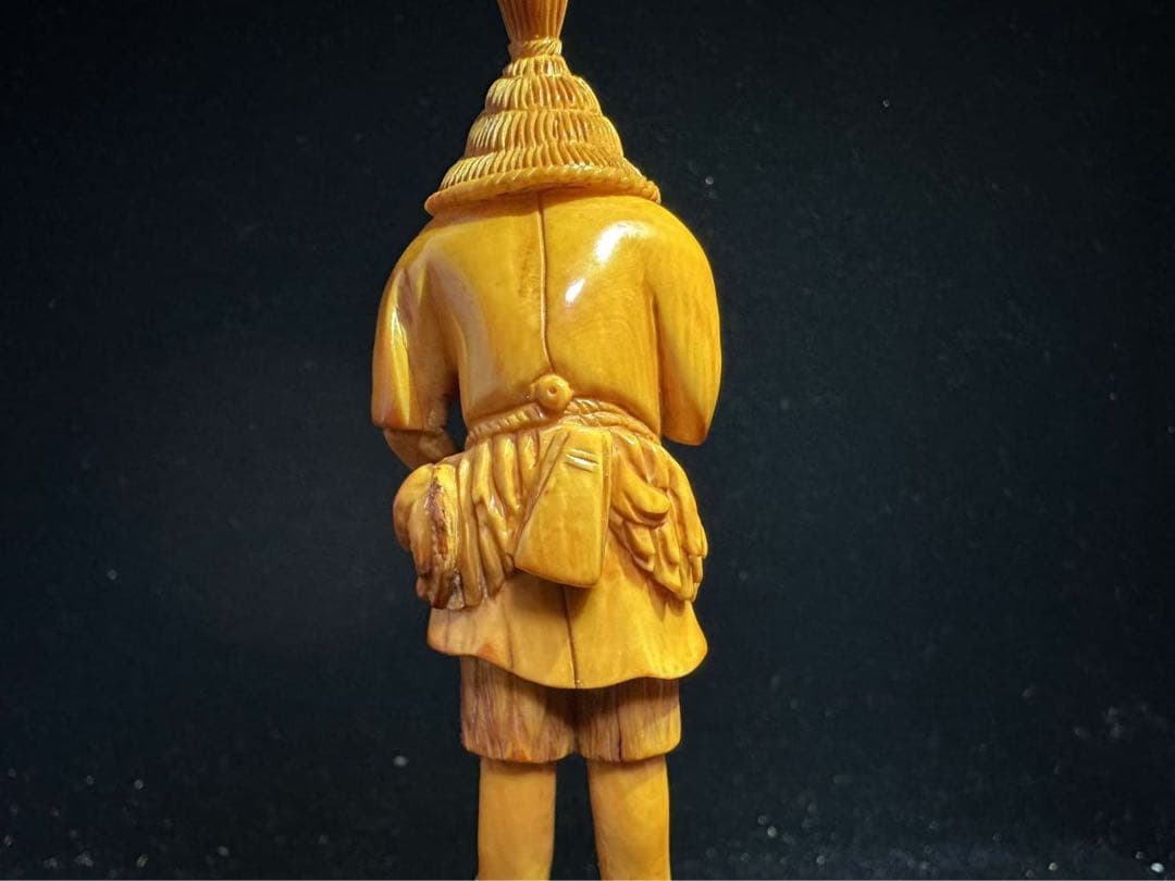 根付　置物　アンティーク　天然素材　仏像　彫刻 古美術品　細密細工　骨董