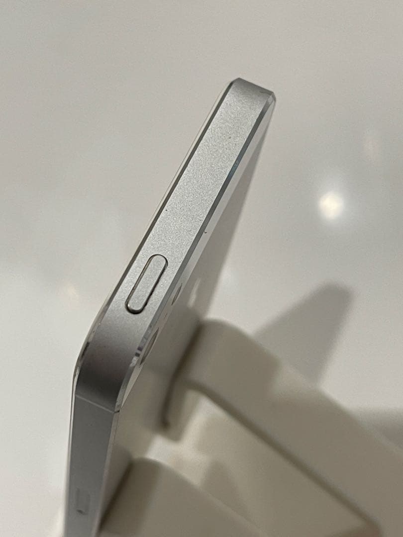 iPhone5 32GB ホワイト MD300J/A 箱・付属品完備