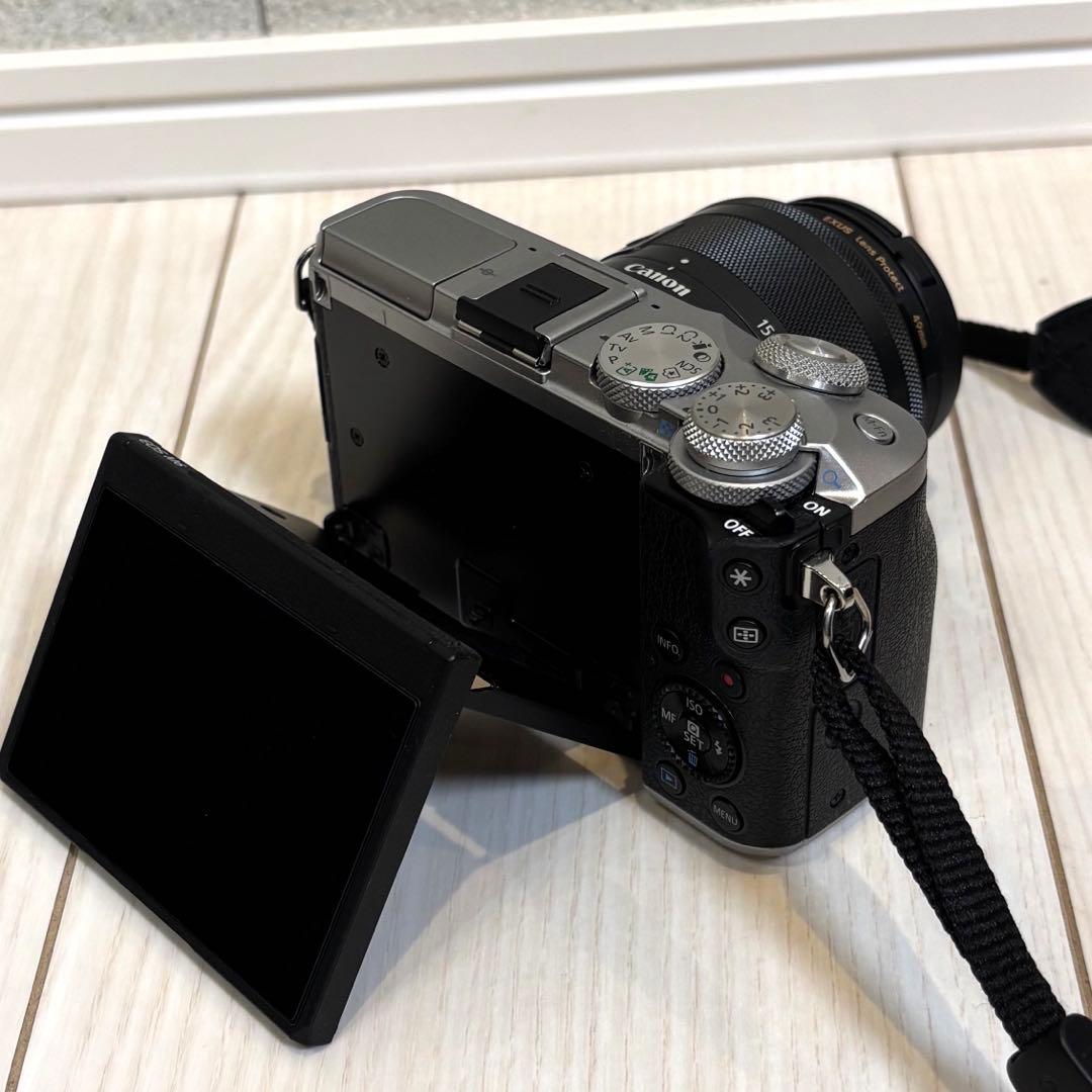 Canon EOS M6 ミラーレスカメラ レンズ付き