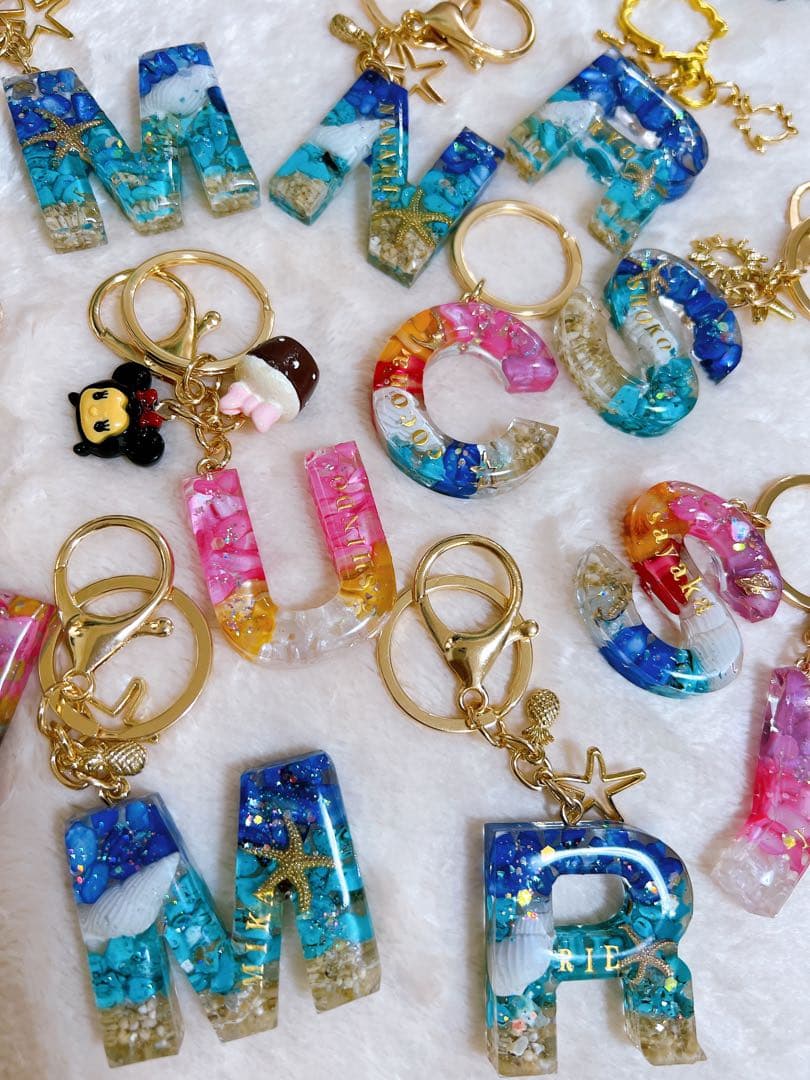 名入れ可◎ 海色イニシャルキーホルダー　海の贈り物　ギフト