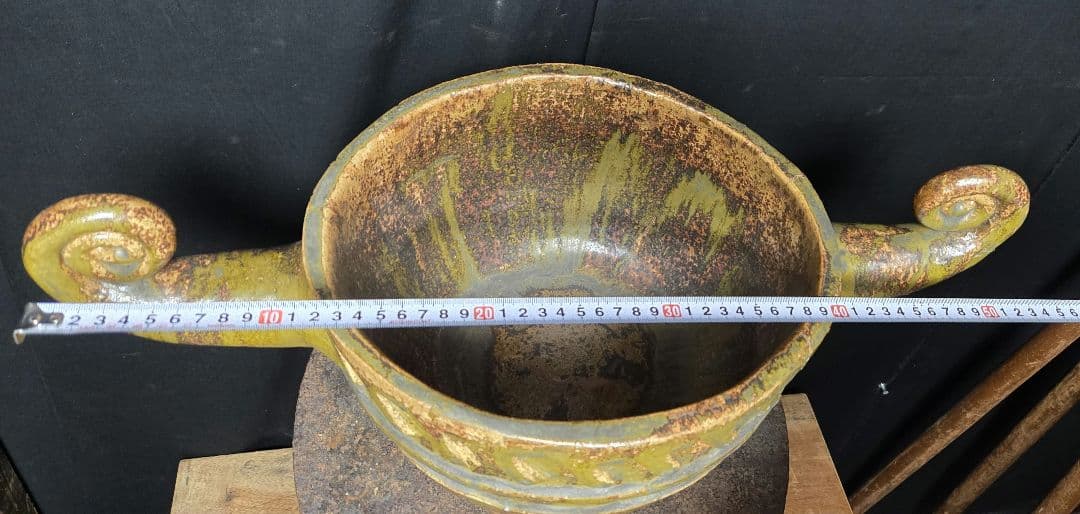 大特価！和か洋か修復痕あり存在感抜群のスペシャル陶器オブジェ緑色の巻き貝型ボウル