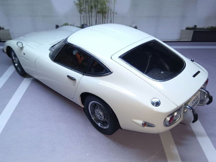 オートアート製 1/18 トヨタ2000 GT 訳あり