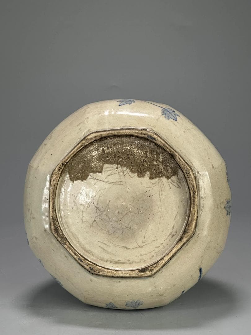 M21-1S62朝鮮古美術　李朝時代　青花菊文面取瓶　染付花瓶　花入 古物保証