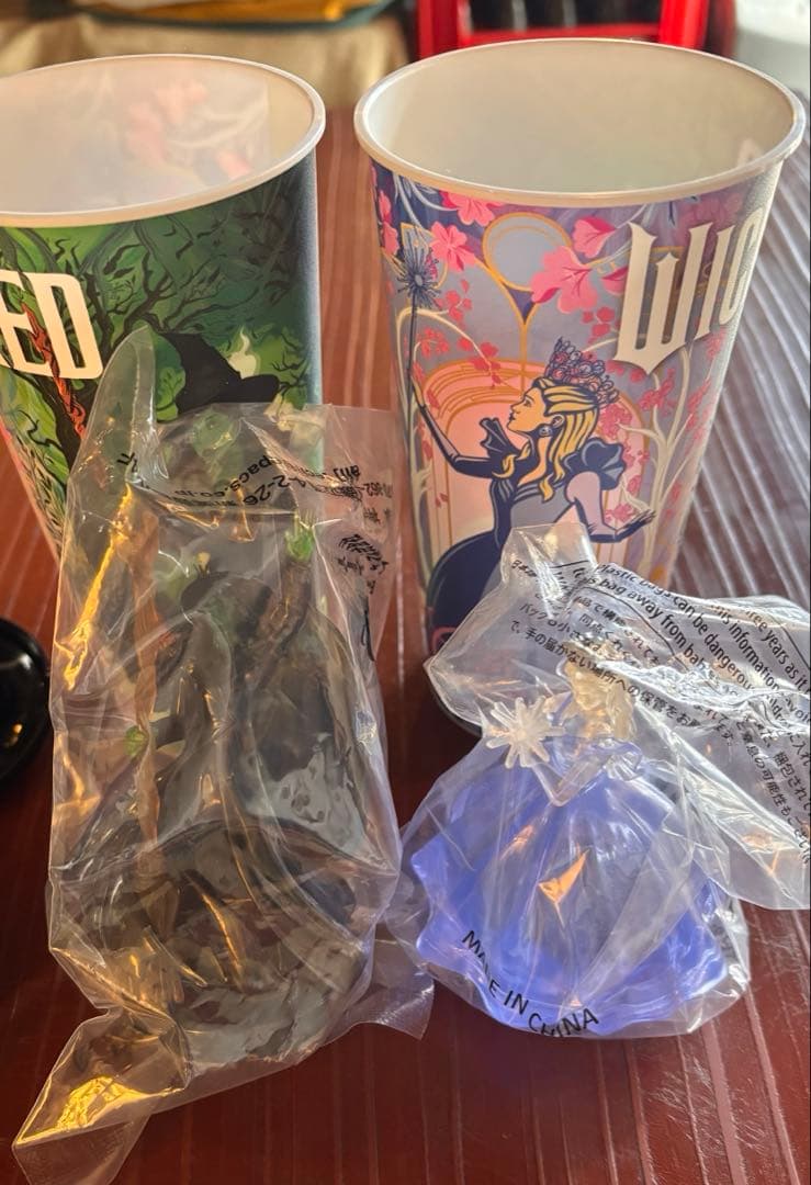 【2点セット】 ドリンクカップ WICKED永遠の約束 善い魔女 ＆ 悪い魔女