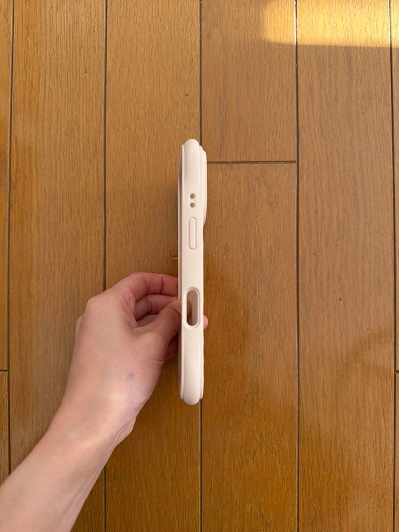 CASETiFY ウェーブシリコンケース オーツiPhone16pro 用