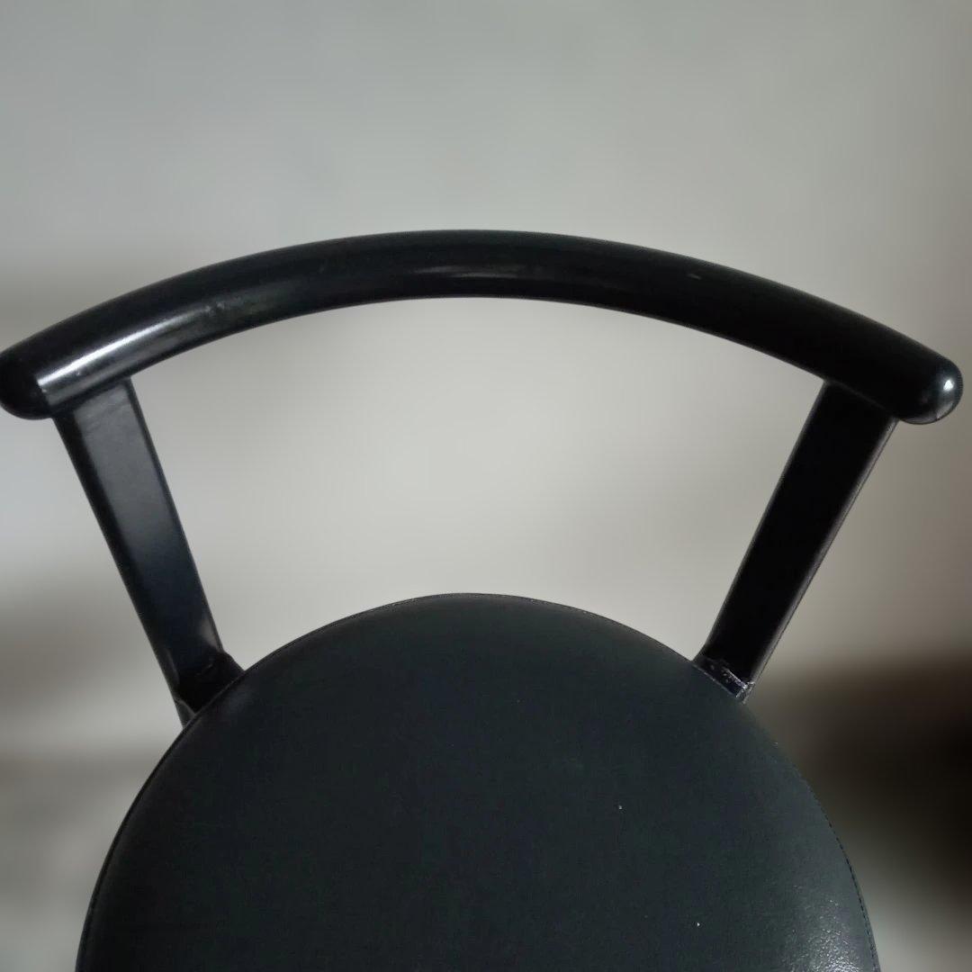 黒のバースツール　カウンタースツール　チェアー　昭和レトロ　ヴィンテージ